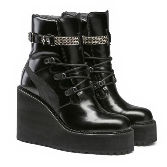 FENTY x PUMA Rhianna Black Chain Wedge Platform Laceup Sporty Ankle Boots NEW - Picture 1 of 10